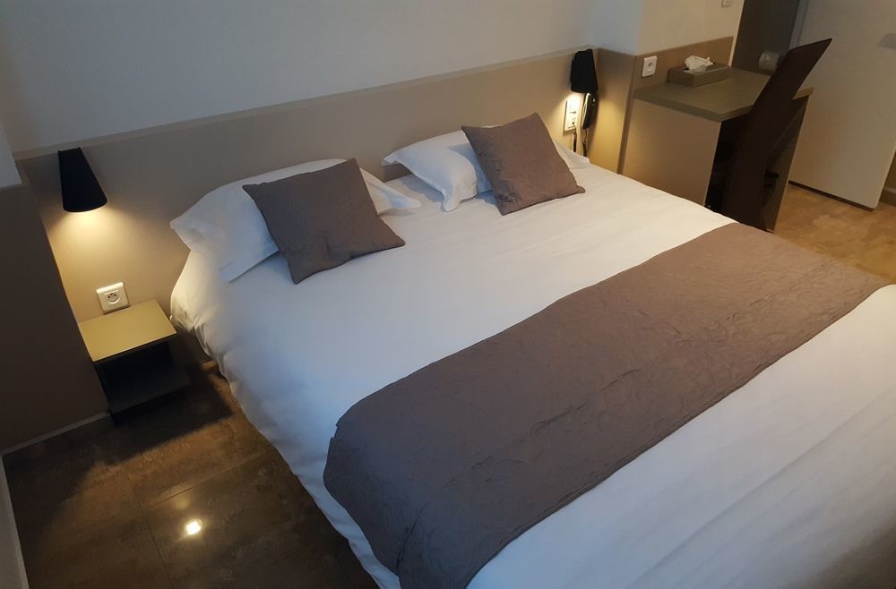 Hotel Le Saint Germain Ольне-су-Буа Экстерьер фото